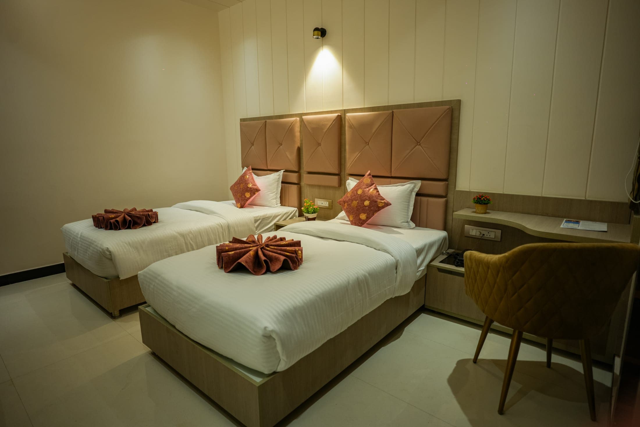 Deluxe Twin Room at Sri Shyam Villas